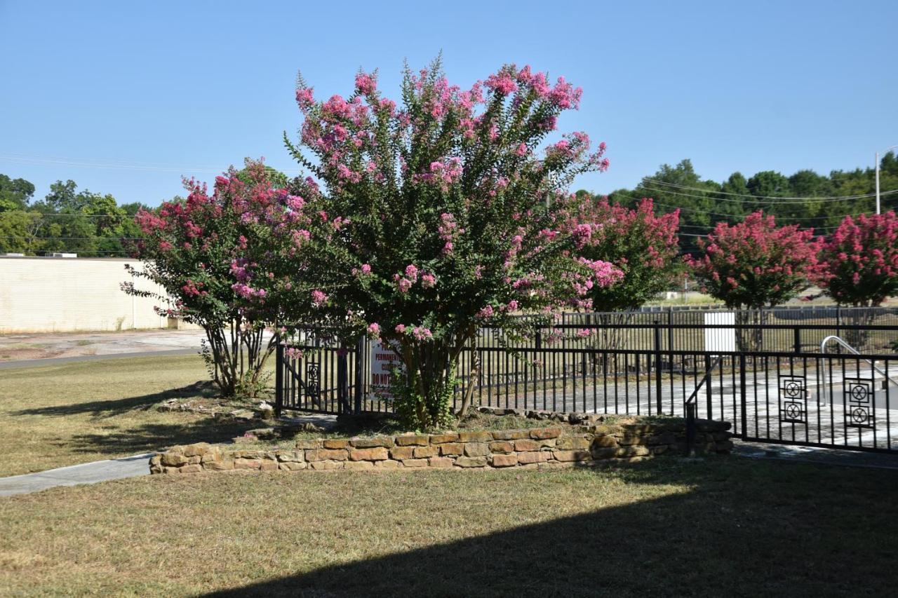 Homeplace Inn Jacksonville ภายนอก รูปภาพ
